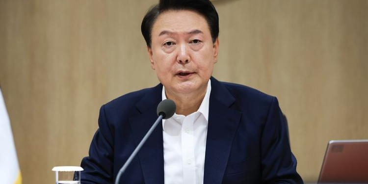 윤 대통령 “‘삐약이’ 신유빈 팬 됐다”…파리올림픽 선수단 깜짝 격려