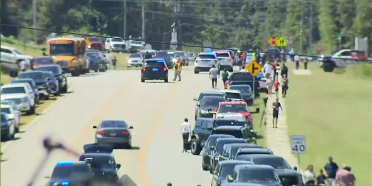‘4명 사망’ 美조지아 고교 총격범은 14세…”성인으로 기소”