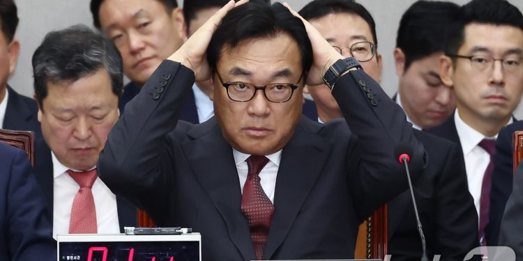 野 “탄핵 사유, 하야 건의해야” 與 “1건 잡아 권력찬탈”