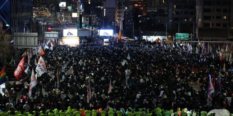 불쾌감 표출한 중국…관영지 “한국, 탄핵 관심 돌리려 中개입설 과장”