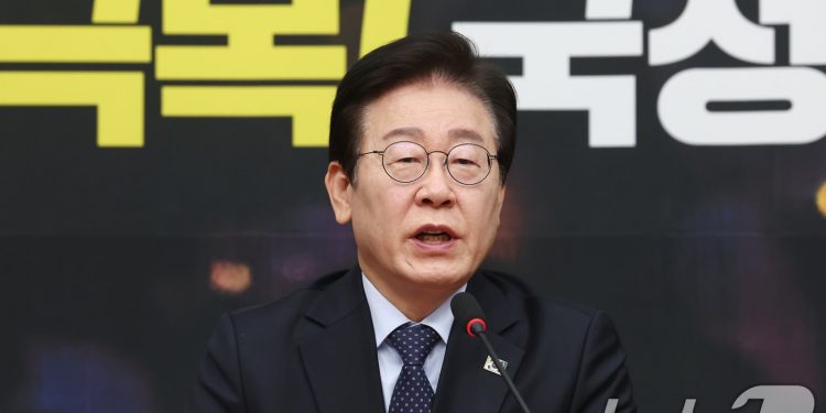김건희 대신 해병대원 ‘특검 우회로’ 찾은 민주…탄핵 정국 묘수될까