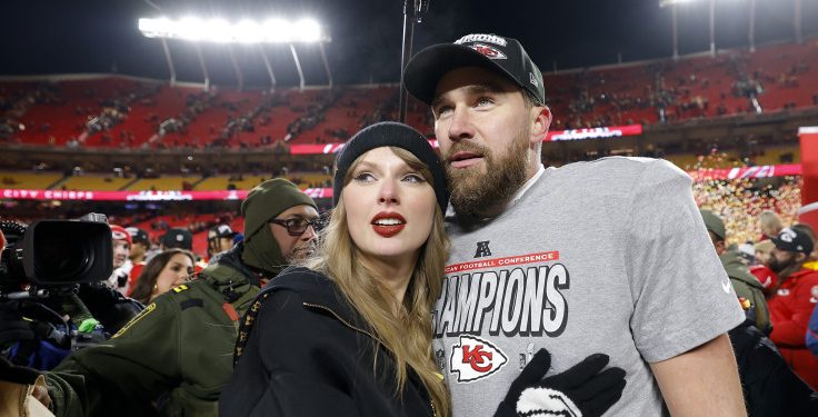 NFL 캔자스시티 슈퍼볼 3연패 도전…스위프트, 직관 후 연인과 입맞춤