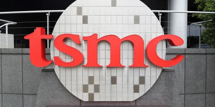 대만 남부서 6.4 규모 지진…TSMC 공장 근로자 대피