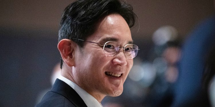 삼성家 재산 33조원 ‘아시아 부호 10위’…작년보다 2계단 상승