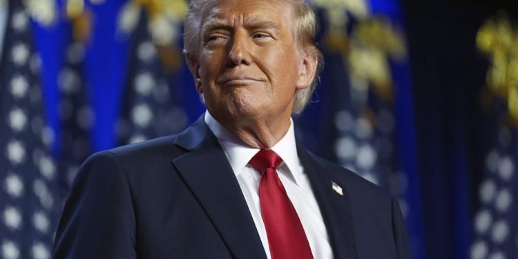 “트럼프 대통령, 두 번째 임기 첫 여론조사서 긍정적 평가”