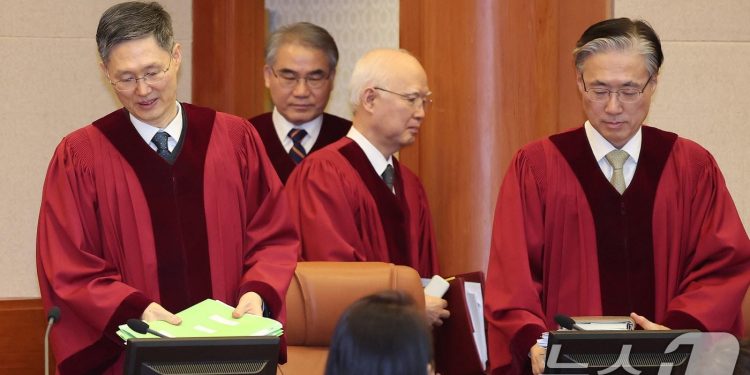 문형배·정형식·김형두 ‘3인3색’…헌재 ‘尹 탄핵심판’ 결론 가늠자?