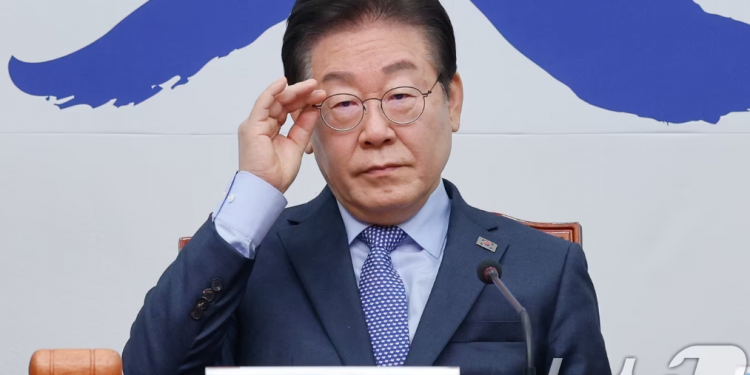 이재명 “트럼프 북미대화 재개노력 지지…노벨평화상 추천 고려”