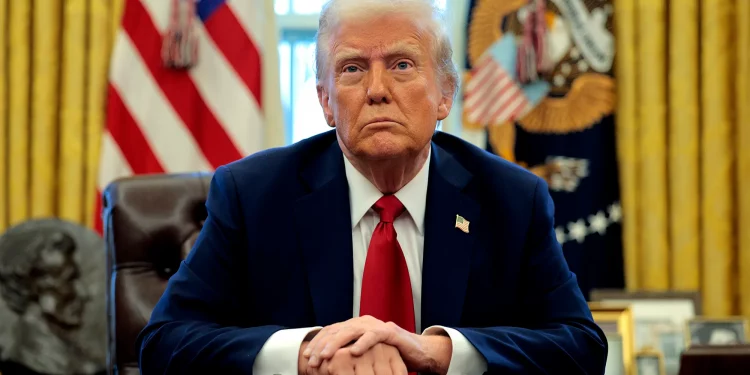 복수: 트럼프의 권력 복귀 내부 이야기 출간!