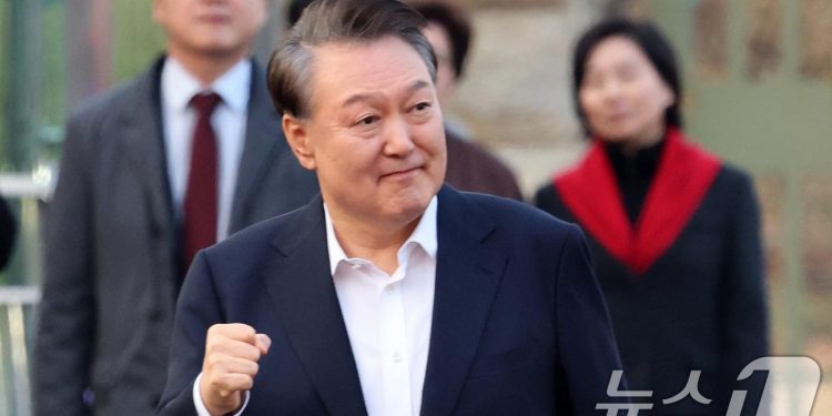 ‘盧·朴 불참’ 헌재 탄핵 선고, 尹 참석할까…기일 확정 후 결론