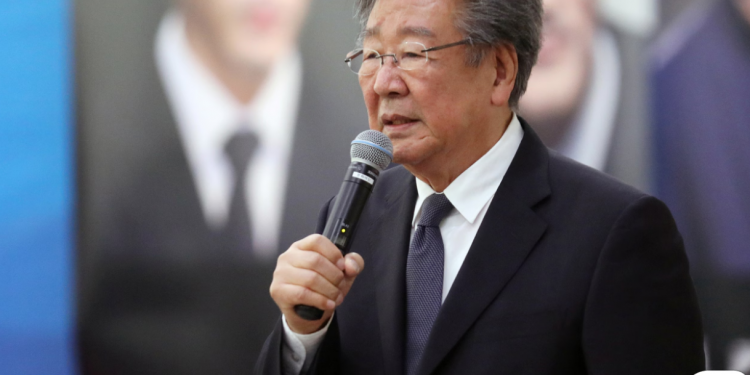 최불암, 14년 함께한 ‘한국인의 밥상’ 떠난다…후임은 최수종