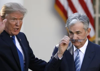 트럼프 “항상 늦는 파월 해임해야”…후임 인선까지 거론