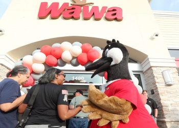 풀러에 와와(Wawa) 상륙, 성대한 개점 행사와 무료 커피로 지역민 맞이