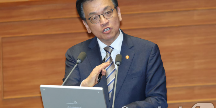 최상목·안덕근 ‘경제·통상 사령탑’ 방미…관세 협상 탄력