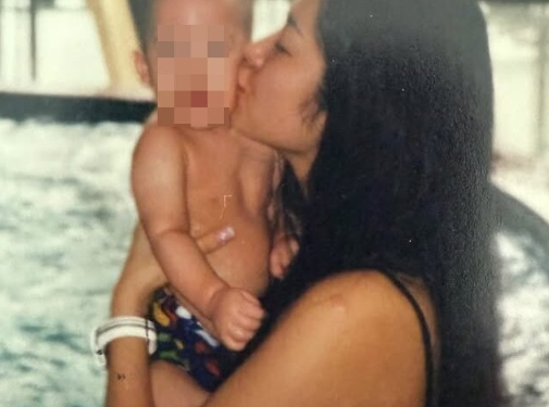 고현정, 어린 시절 아들과 함께 한 사진 공개? 볼뽀뽀 옛 사진