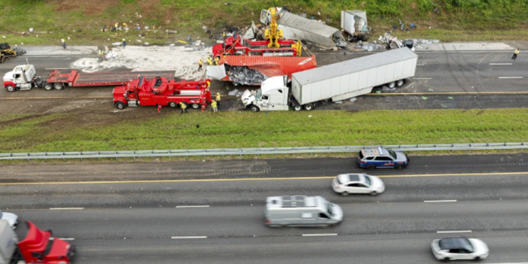 조지아 I-75 고속도로 대형 추돌사고…3명 사망, 2명 부상