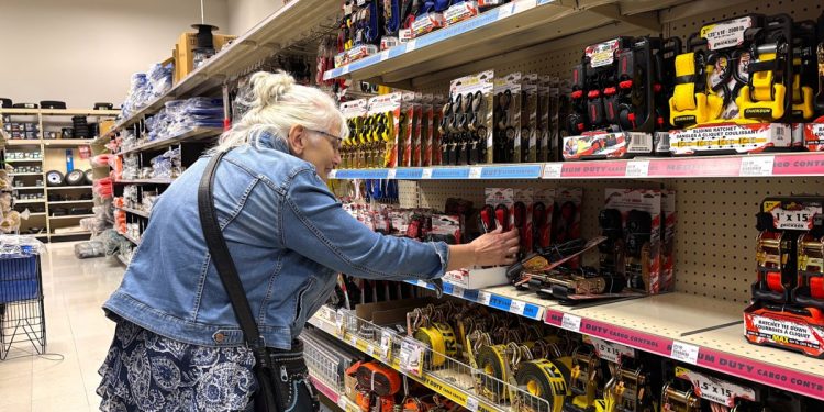 미국, 관세 급등으로 소매값 1% 올라…연말 물가 더 뛸 듯