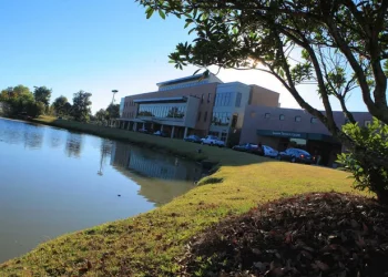 켐프 주지사, 조지아 인력 개발 및 교육 법안 서명…서배너텍 큰 수혜 기대