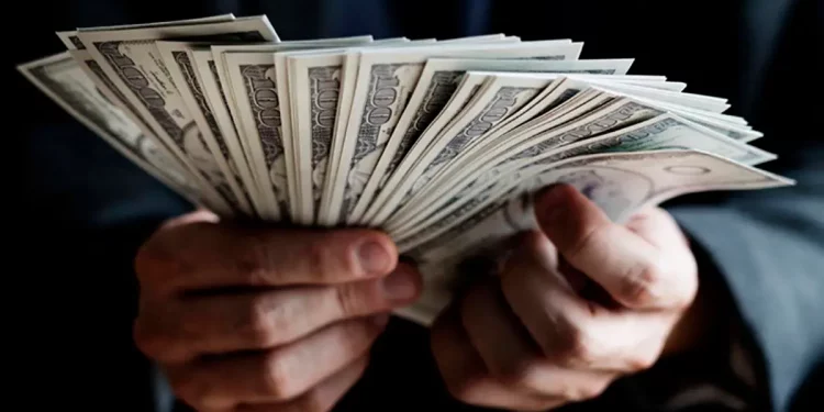 UBS “美, 지난해 신규 백만장자 하루 1000명 이상씩 늘어”