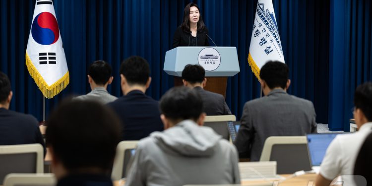 ‘尹 동기’ 물러난 자리에 ‘李대통령 동기’…첫 여성 병무청장에도 눈길