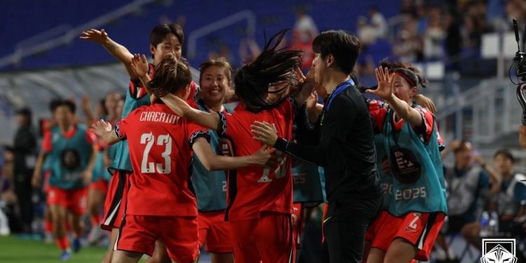 ‘지소연 천금 동점골’ 한국, 중국과 극적인 2-2 무승부