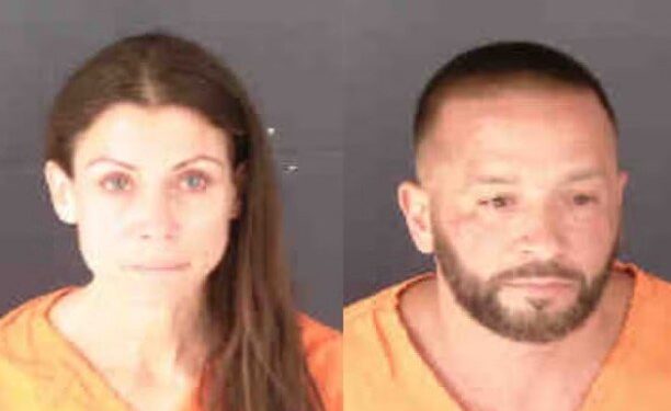 애들 보는데, 기내서 성행위 한 40대 커플…”머리가 위아래로 움직였다”