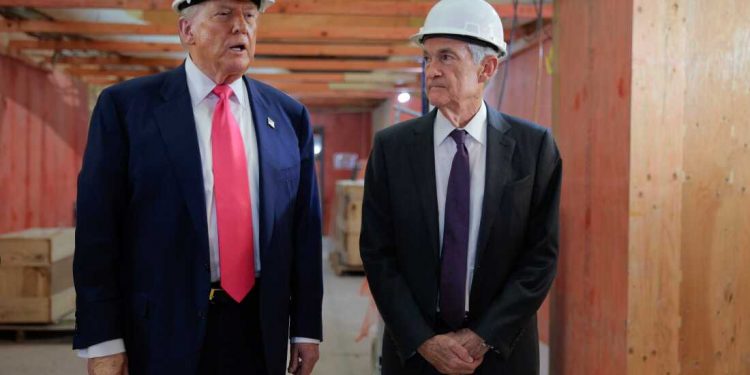 트럼프·파월 생중계 충돌…”공사 예산 초과” vs “그 건물 아냐”