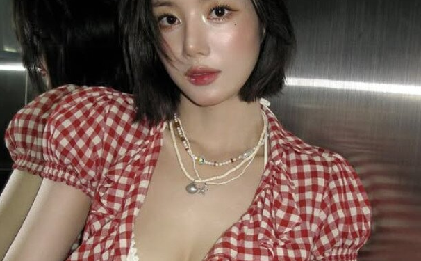 권은비, 역시 원조 ‘워터밤’ 여신…과감한 파격 노출 ‘핫’