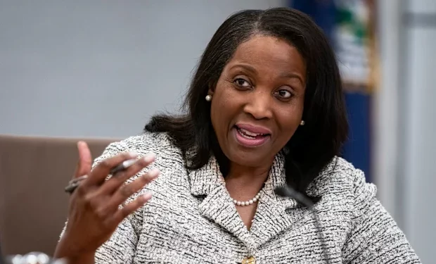 트럼프, 리사 쿡 연준 이사 전격 해임…미국 중앙은행 독립성 위기·금융시장 출렁