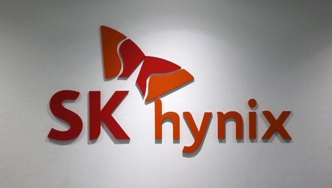 AI 반도체 패권 분수령…SK하이닉스, HBM 선도로 글로벌 시장 주도