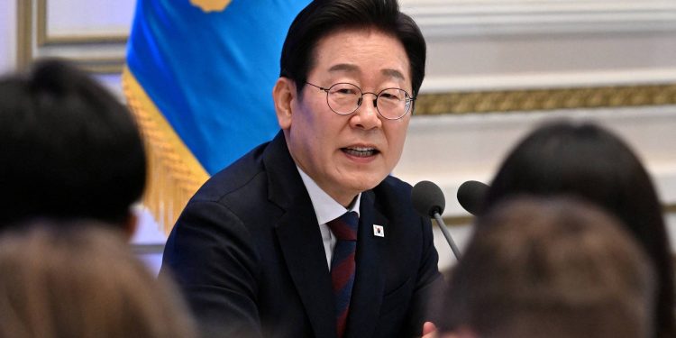 李대통령 “노동·기업 협력과 균형”…성장 ‘양 날개’ 펼까