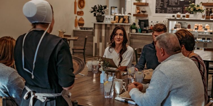 사바나 첫 아미시(Amish) 식당 ‘매그놀리아 테이블’ 개업