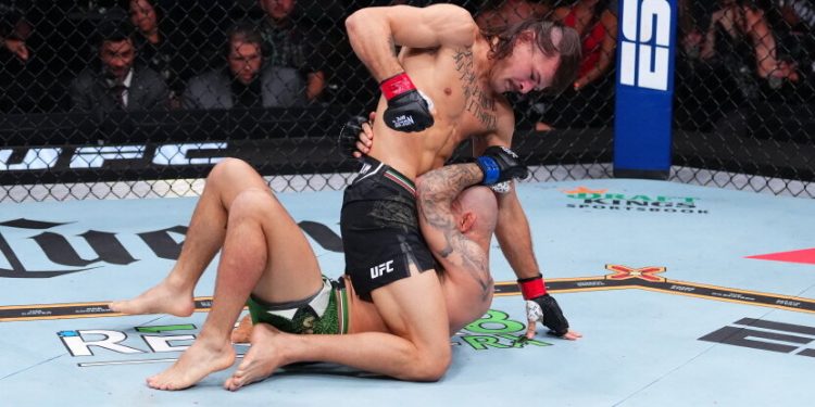 UFC 로페스, ’13연승’ 제앙 실바 격침…”타이틀 도전 발판 마련”