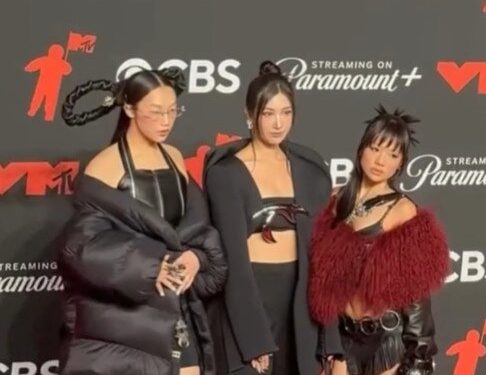 ‘케데헌’ 헌트릭스 3인방, 파격 패션으로 ‘MTV VMA’ 등장…폭발 관심