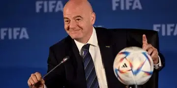 FIFA 회장, 월드컵 티켓 고가 논란에 “그 돈이 결국 축구를 살린다”