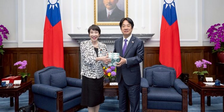“일 대만 보호 선언에도 트럼프 무관심, 대만 최대 위기”-WSJ