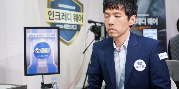 이창호 1969승…스승 조훈현 넘어 최다승 신기록 달성