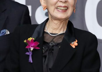 ’60·70년대 풍미’ 원로배우 김지미, 미국서 85세 별세…”영화인장 논의 중”