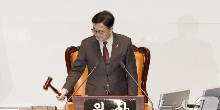 정통망법 野필버 후 與주도 의결…위헌 우려 법안 모두 처리