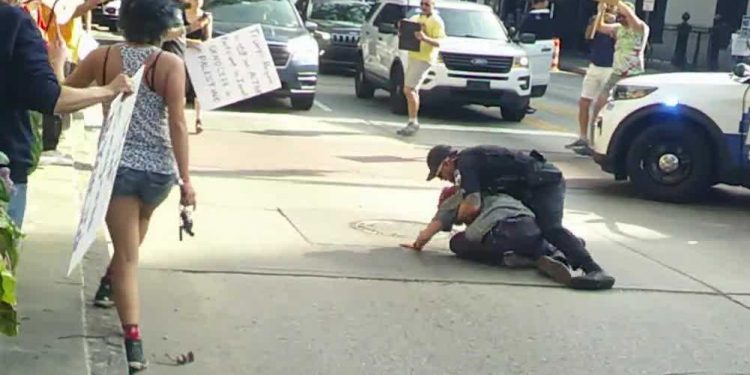 사바나 반-ICE 행진 중 2명 체포