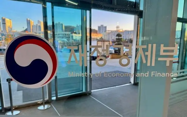 국방비 1조 8천억 원 ‘미지급’…국가 안보 외면한 방만 재정 논란