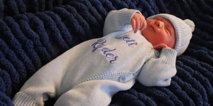 사바나 2026년 첫 아기 탄생… 진통 9분 만에 ‘깜짝 등장’