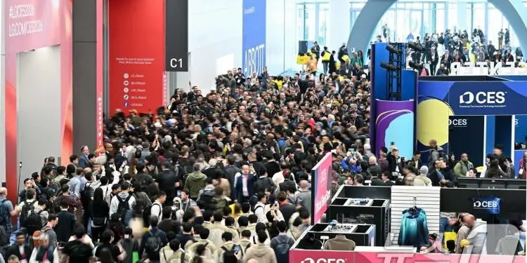 “와” 끝없는 감탄…최고 IT쇼 ‘CES’ 개막, 테크 리더들 열광