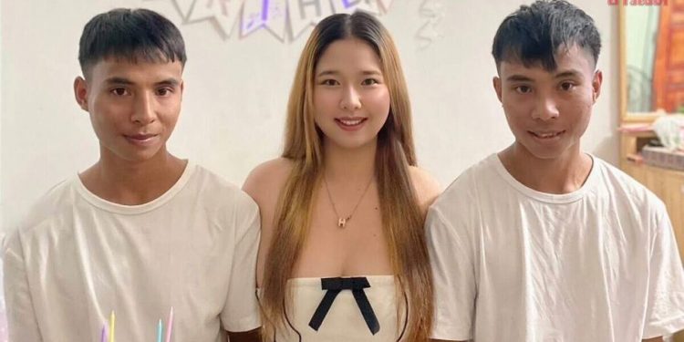 쌍둥이 형제와 사귀는 20대 여성 “셋이 한 침대…임신하면 DNA 검사할 것”