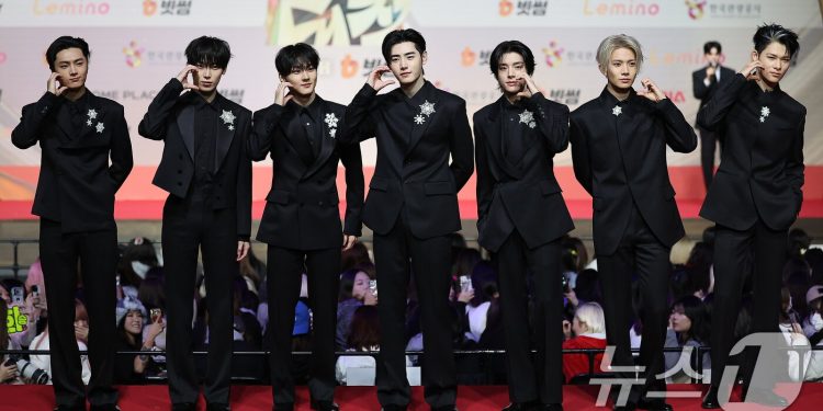 엔하이픈, 빌보드 ‘아티스트 100’ 첫 1위…글로벌 영향력