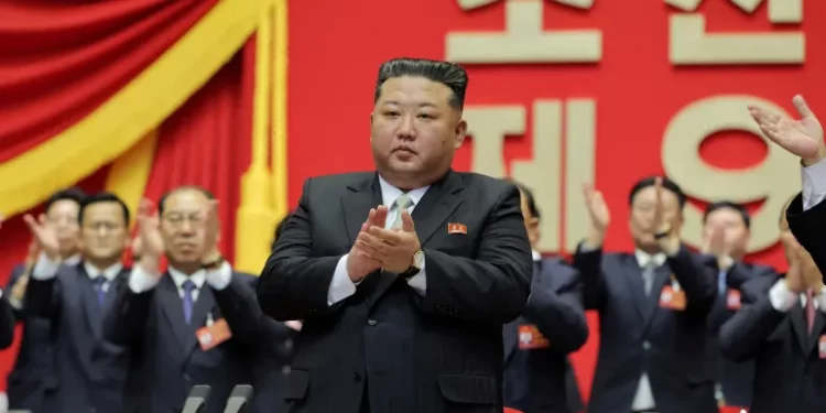 김정은 “美, 적대시 정책 철회하면 좋게 못 지낼 이유 없어”