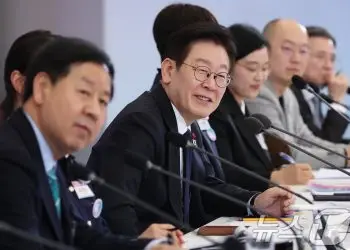 李대통령 “AI로봇 노동현장 투입 공포…해법은 창업사회”