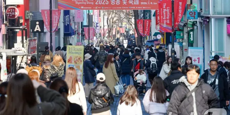 “노 재팬 대신 예스 코리아”…춘절 앞두고 유커 몰려온다