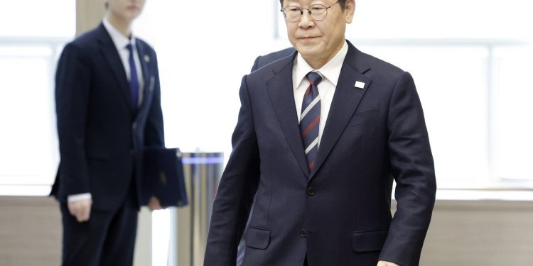 李대통령 “기존 다주택 대출 규제 방안 지시…부동산공화국 반드시 혁파”