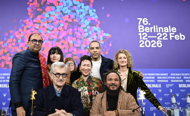 베를린영화제 황금곰상은 ‘옐로 레터스’…심사위원 배두나 폐막식 참석