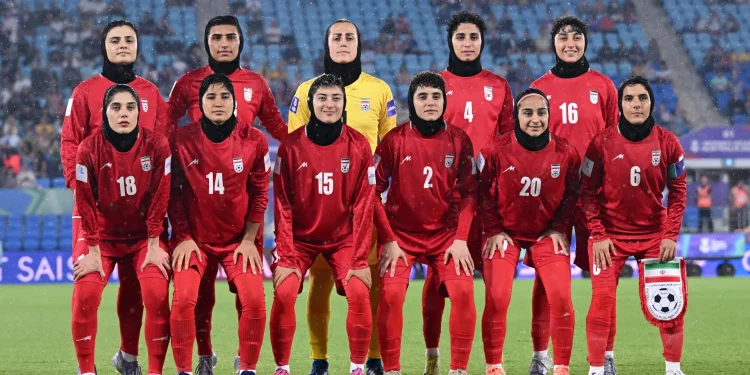 호주, ‘국가 제창 거부’ 이란 女축구팀 5명에 인도주의 비자 발급